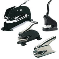 Présentation : Timbre à sec, pince à gaufrer